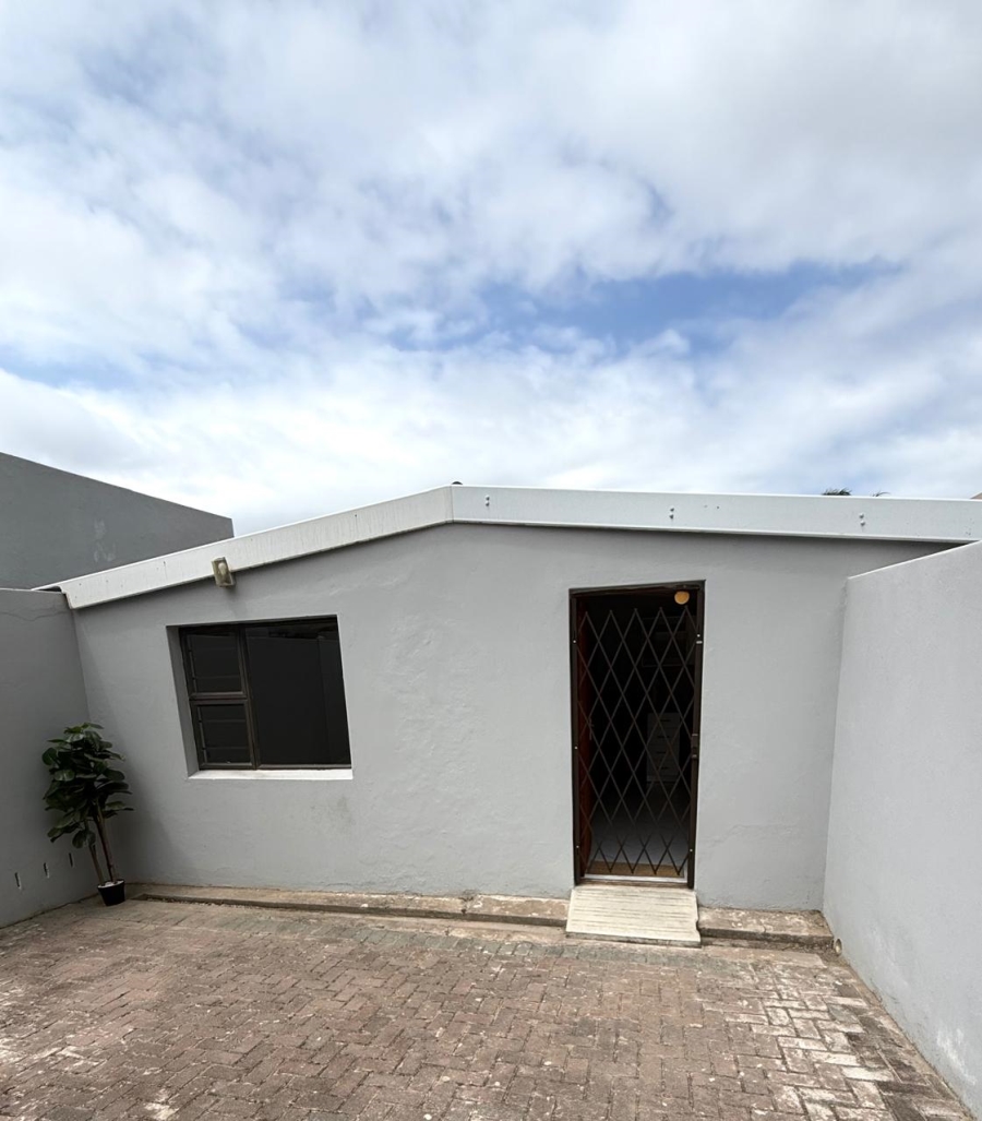 To Let 1 Bedroom Property for Rent in Nahoon Eastern Cape